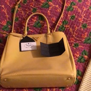 Stunning, butter yellow Prada purse!